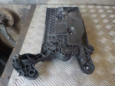 SKODA OCTAVIA SE BUSINESS TDI CR E5 4 DOHC HATCHBACK 5 Door 2013-2020 BATTERY TRAY