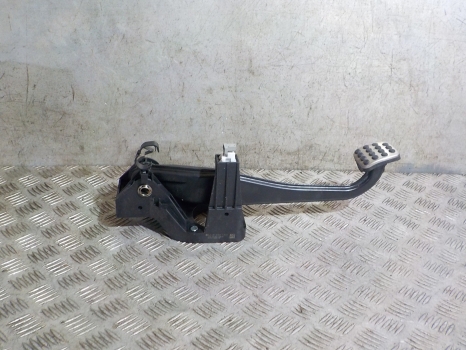 MERCEDES A-CLASS A 200 D AMG LINE E6 4 DOHC HATCHBACK 5 Door 2014-2018 BRAKE PEDAL