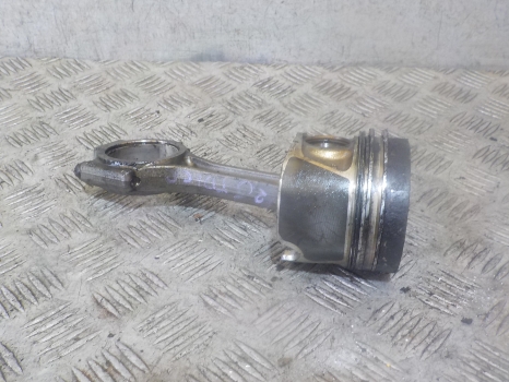 AUDI A3 TDI SPORT E4 4 DOHC 2009-2012 PISTON & CONROD