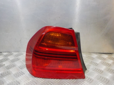 BMW E90 318I N43B20A SALOON 4 DOOR MANUAL 2008-2011 REAR/TAIL LIGHT ON BODY (PASSENGER SIDE)