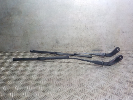 BMW F20 1 SERIES N13B16A 2011-2015 FRONT WIPER ARMS (PAIR)
