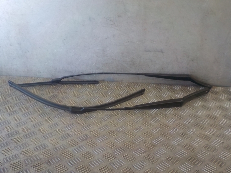 SEAT LEON FR TECHNOLOGY TSI 2014-2020 PAIR OF FRONT WIPER ARMS