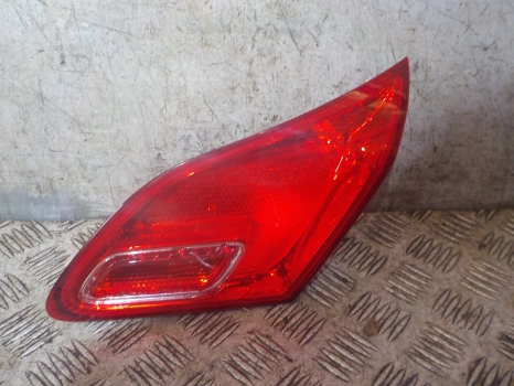 VAUXHALL ASTRA TECH LINE CDTI ECOFLEX S/S E6 4 DOHC HATCHBACK 5 Door 2013-2015 REAR/TAIL LIGHT ON TAILGATE (DRIVERS SIDE)