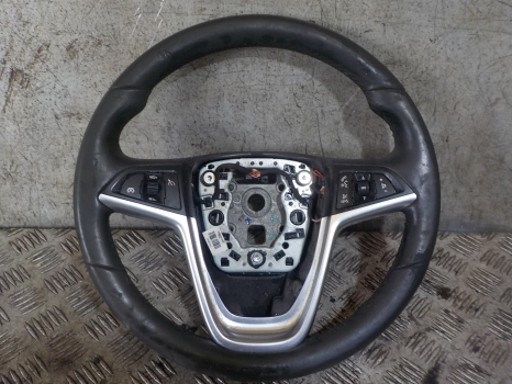 VAUXHALL INSIGNIA SE NAV CDTI E5 4 DOHC HATCHBACK 5 Door 2008-2013 STEERING WHEEL WITH MULTIFUNCTIONS