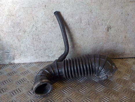 AUDI A6 TDI S LINE E5 4 DOHC 2011-2018 1968  AIR FILTER PIPE