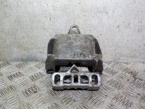 VOLKSWAGEN BEETLE 8V E3 4 SOHC CONVERTIBLE 2 Door 2003-2010 1596 GEARBOX MOUNT