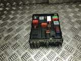 VOLKSWAGEN VW GOLF GTI 2008-2012 FUSE BOX (IN ENGINE BAY) 2008,2009,2010,2011,2012VW GOLF MK6 GTI S3 08-12 2.0 TSI FUSE BOX (IN ENGINE BAY) 1K0937124P - CDL CDLG      Used