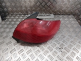 PEUGEOT 206 3 DOOR HATCHBACK 1998-2016 REAR/TAIL LIGHT (DRIVER SIDE) 1998,1999,2000,2001,2002,2003,2004,2005,2006,2007,2008,2009,2010,2011,2012,2013,2014,2015,2016PEUGEOT 206 HATCHBACK PRE FACELIFT OFFSIDE DRIVERS RIGHT REAR LIGHT 1998-2002      Used