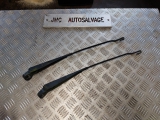 FORD FIESTA 3 DOOR HATCHBACK 1995-2002 1.3 FRONT WIPER ARM (DRIVER SIDE) 1995,1996,1997,1998,1999,2000,2001,2002FORD FIESTA MK4 MK5 FRONT WINDSCREEN WIPER ARMS X 2 PAIR SET 1996-2002      Used