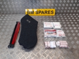 BMW E87 5 DOOR HATCHBACK 2005-2011 FIRST AID PANEL COVER 2005,2006,2007,2008,2009,2010,2011BMW E87 E81 1 SERIES BOOT CARPET TRIM FIRST AID WARNING TRIANGLE KIT 05-10  6770096 7157114 7158344     Used