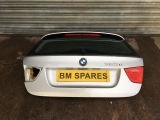 BMW E91 TOURING 5 DOOR ESTATE 2009-2011 TAILGATE SWARTZ 2 2009,2010,2011BMW E91 3 SERIES TOURING 09-11 LCI TAILGATE BOOT LID HATCH & GLASS TITAN SILVER  7209702 7166105     Used