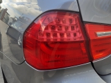 BMW E90 3 SERIES SALOON 2008-2011 REAR/TAIL LIGHT ON BODY (PASSENGER SIDE) 2008,2009,2010,2011BMW E90 3 SERIES SALOON 08-12 PASSENGER LEFT REAR OUTER LED BRAKE TAIL LIGHT 7289425 4871731 7154153     Used