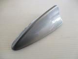 BMW E60 5 SERIES 2004-2010 ROOF BASE ANTENNA COVER/ SHARK FIN 2004,2005,2006,2007,2008,2009,2010BMW E60 M5 5 SERIES ROOF BASE ANTENNA COVER SHARK FIN IN SILBERGRAU PN.6921905 6921905     Used