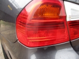 BMW E90 4 DOOR SALOON 2004-2008 REAR/TAIL LIGHT ON BODY (PASSENGER SIDE) 2004,2005,2006,2007,2008BMW E90 3 SERIES SALOON 4 DR PASSENGER PRE LCI OUTER TAIL LIGHT 6937457 2005-08 6937457     Used