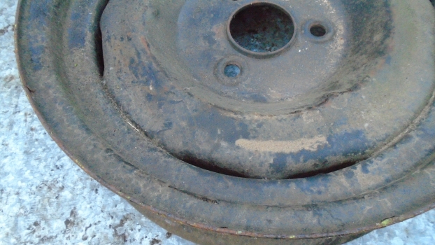 Westlake Plough Parts – Dowdeswell Plough Wheel 3 Stud 4x16 900582 