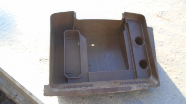 Westlake Plough Parts – John Deere Tractor Combine Cab Plastic Housing Al161709 L157811 