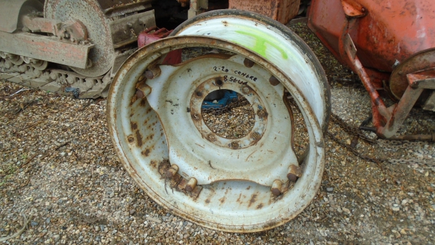 Westlake Plough Parts – Ford New Holland Rim & Centre 220mm Centre 8 Stud 12x28 (j) 