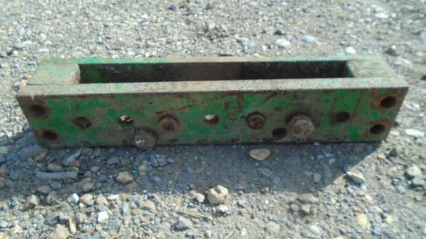 Westlake Plough Parts – John Deere Tractor Plates 