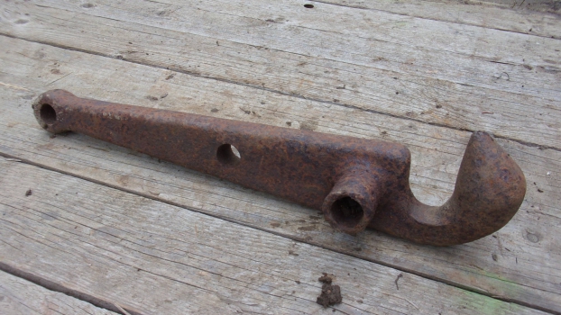 Westlake Plough Parts – Massey Ferguson Tractor 35 Pick Up Hitch Hook 
