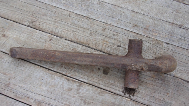 Westlake Plough Parts – Massey Ferguson Tractor 35 Pick Up Hitch Hook 
