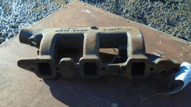 Westlake Plough Parts – Ford Tractor Exhaust Manifold C9nn9425d F1826059 (b) 