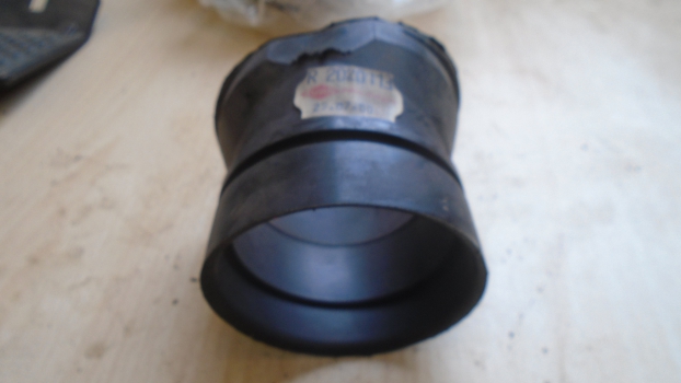 Westlake Plough Parts – Kuhn Spreader Part Rubber Gator R2020113 