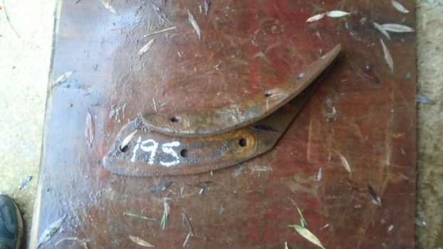 Westlake Plough Parts – Ferguson Plough General Purpose Frog Rh (195) 