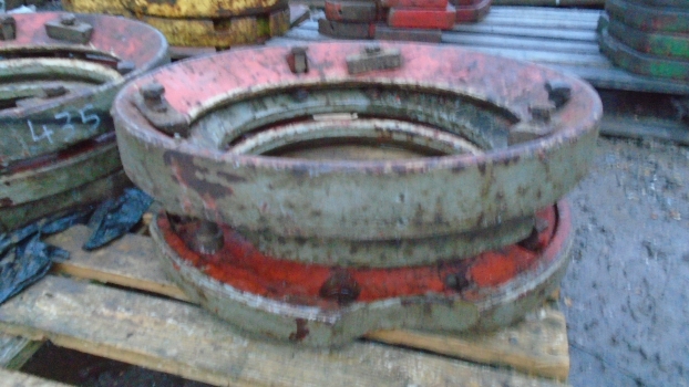 Westlake Plough Parts – Dexter Tractor Rear Weight Set With Clamp Castings 