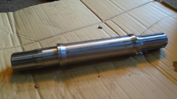 Westlake Plough Parts – Howard Dowdeswell Rotavator Shaft 821243 