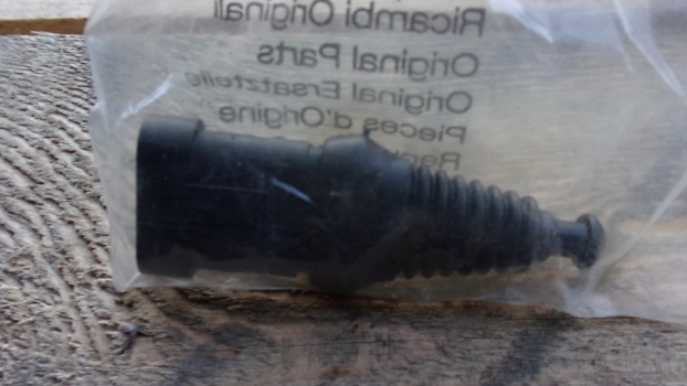Westlake Plough Parts – Deutz Fahr Tractor Implement Combine Plug 090000815 X1 