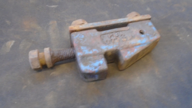 Westlake Plough Parts – RANSOMES PLOUGH REVERSIBLE LATCH CASTING PBA0776 USED 