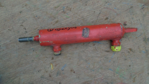 Westlake Plough Parts – Kuhn Part Ram 2052750 