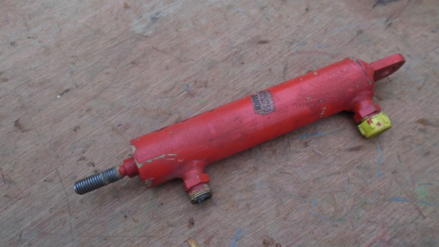 Westlake Plough Parts – Kuhn Part Ram 2052750 