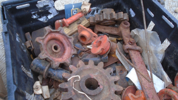 Westlake Plough Parts – Allis Chalmers Baler Assorted Crate Lucky Dip 