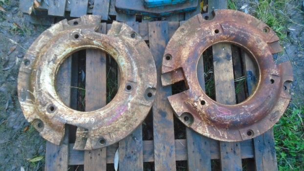 Westlake Plough Parts – Ford Tractor 10 Series Rear Starter Weights pair 