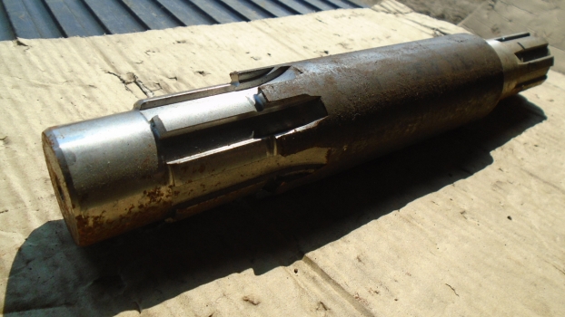 Westlake Plough Parts – Howard Dowdeswell Rotavator Shaft 650042 