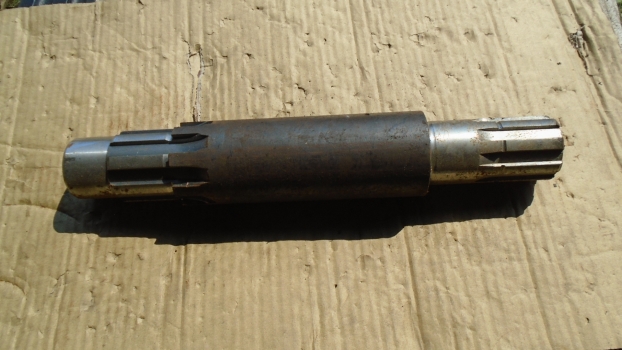 Westlake Plough Parts – Howard Dowdeswell Rotavator Shaft 650042 