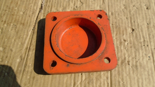 Westlake Plough Parts – Howard Dowdeswell Rotavator End Cap 61023 