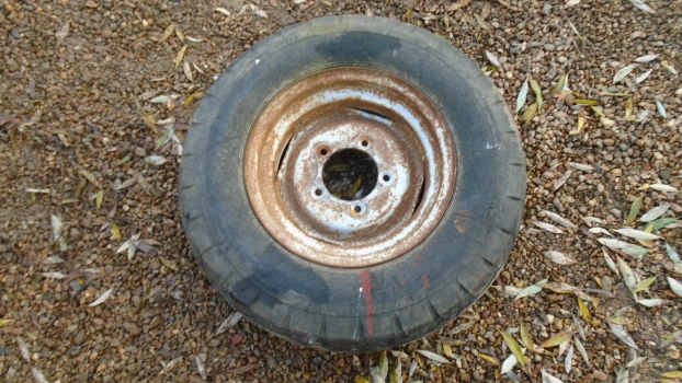 Westlake Plough Parts – Trailer Implement 750x16 5 Stud Perished/cracked Tyre 
