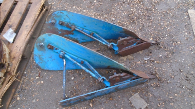 Westlake Plough Parts – Ransomes Plough Yl183 Body Set Pair Lh Used 