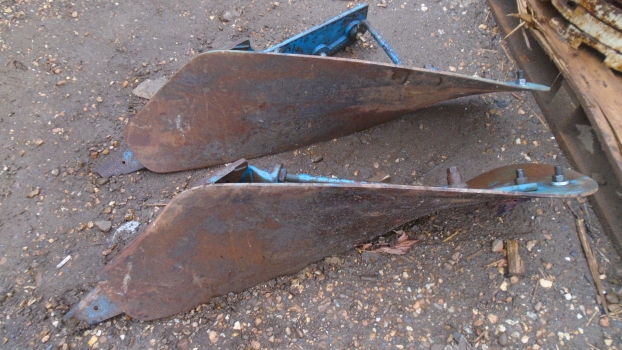 Westlake Plough Parts – Ransomes Plough Yl183 Body Set Pair Lh Used 