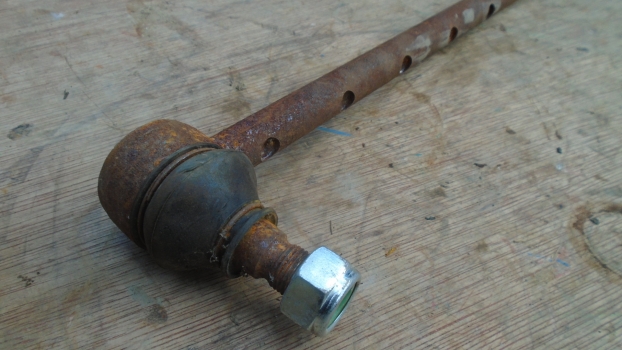 Westlake Plough Parts – Standen Sugar Beet Harvester Track Rod End Split Rubber 
