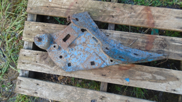 Westlake Plough Parts – Ransomes Trailing Plough Frog Epic Rh (233) 