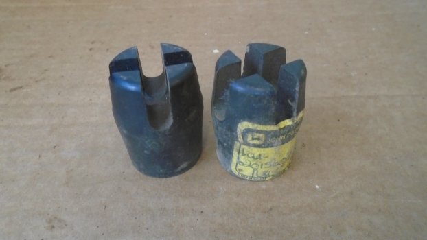 Westlake Plough Parts – Kuhn John Deere Spreader Plastic Nuts Pair 62015600 