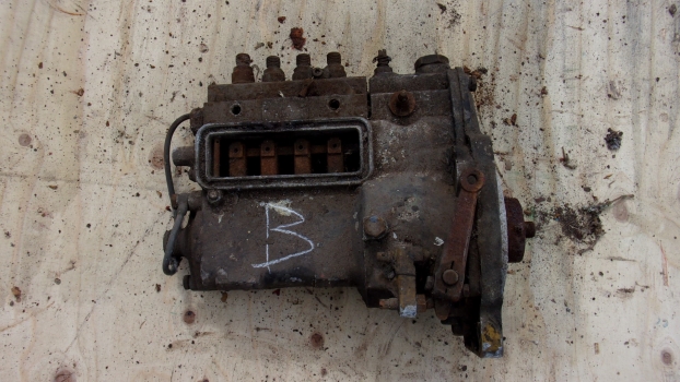 Westlake Plough Parts – Simms Tractor Implement Injector Pump 4 Cylinder (b) 