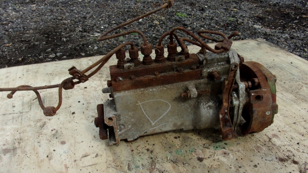 Westlake Plough Parts – Simms Tractor Implement Minimec 6 Cylinder Injector Pump (d) 