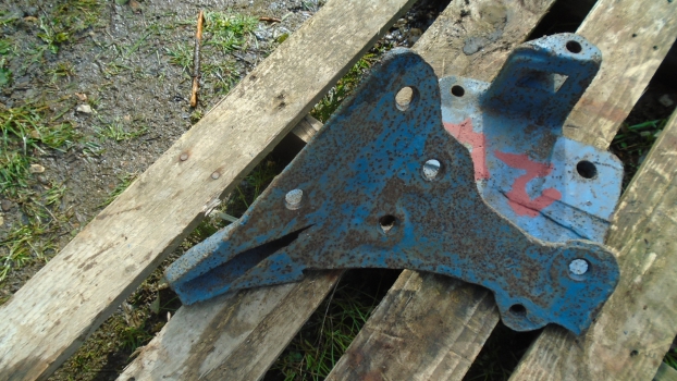 Westlake Plough Parts – Ransomes Plough Bar Point Pcu1887 Frog (245) 