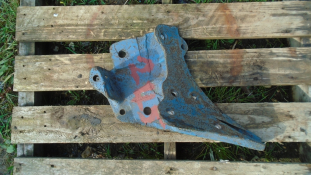 Westlake Plough Parts – Ransomes Plough Bar Point Pcu1887 Frog (245) 