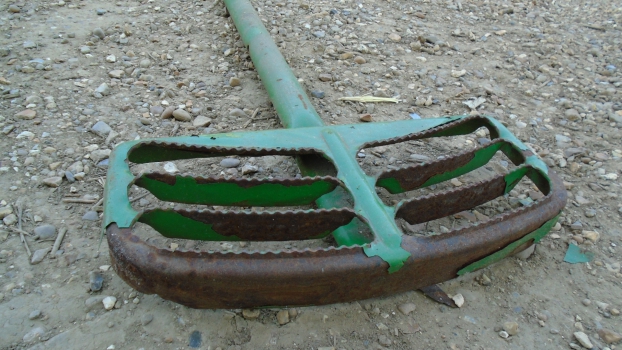 Westlake Plough Parts – John Deere Tractor Combine Cab Step Green 