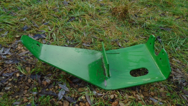 Westlake Plough Parts – John Deere Tractor Combine Implement Skid Plate D020309 
